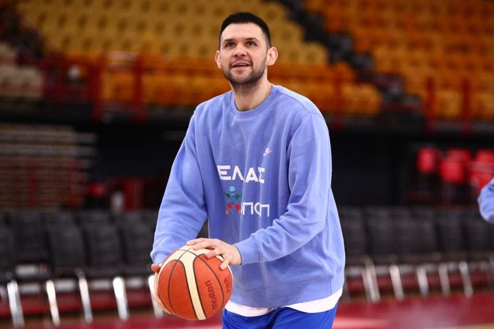 Εθνική Ελλάδας: Ενοχλήσεις και μαγνητική ο Παπανικολάου