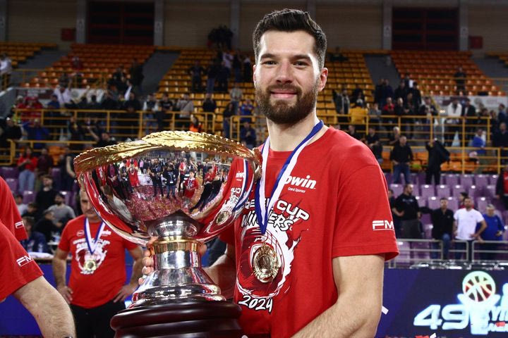 Ολυμπιακός, Πίτερς: Οι ερυθρόλευκοι προανήγγειλαν την επέκταση του Αμερικανού με μία υπογραφή και μία “καλημέρα”