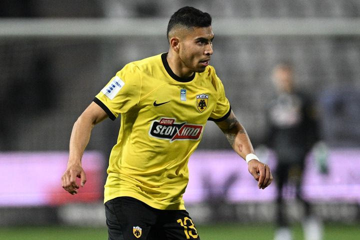 Ο Πινέδα έπαιξε ως αλλαγή στη φιλική ήττα του Μεξικού από τη Βραζιλία