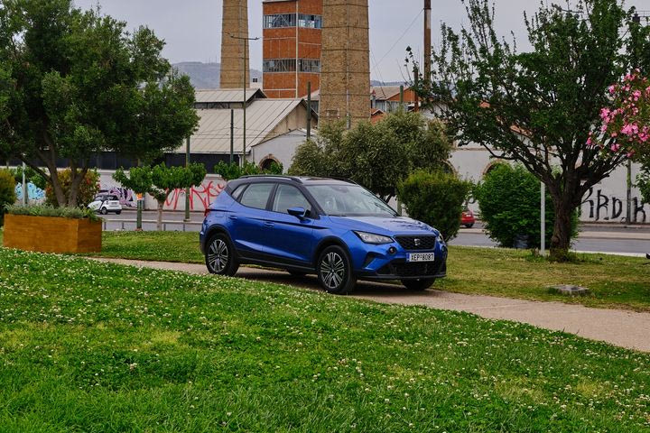 Το Seat Arona είναι η πιο έξυπνη επιλογή στα B-SUV και πλέον έχει και την πιο δελεαστική τιμή