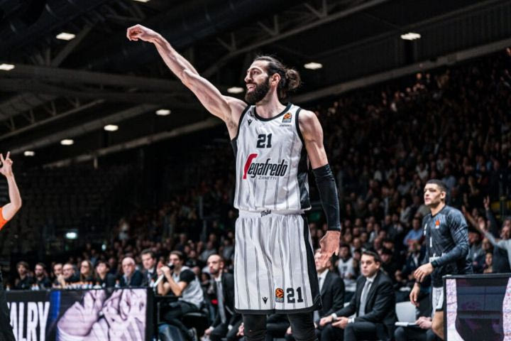 Ο ιδιοκτήτης της Βίρτους επιβεβαίωσε ότι ο Σενγκέλια πάει Μπαρτσελόνα και προανήγγειλε την απόσυρση του Μπελινέλι