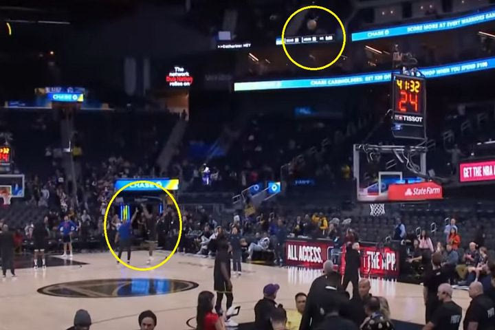 NBA: Μυθικός Κάρι, σούταρε και ευστόχησε από το τούνελ του γηπέδου στην απέναντι μπασκέτα