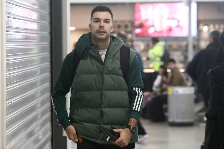 Κύπελλο Ελλάδας ΟΠΑΠ: Παναθηναϊκός AKTOR και AEK Betsson ταξίδεψαν με την ίδια πτήση για Κρήτη