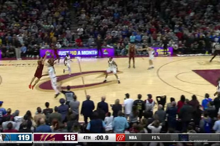 NBA: Το αδιανόητο νικητήριο buzzer-beater του Στρους πίσω από το κέντρο στην νίκη των Καβαλίερς επί των Μάβερικς