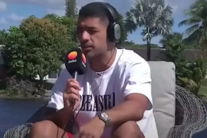 Η αποκάλυψη του Σουάρες: “Η Ρεάλ ήταν έτοιμη το 2014 να πουλήσει τον Μπενζεμά στην Άρσεναλ για να με αποκτήσει”