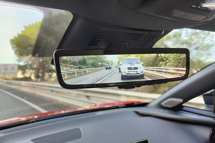 Ψηφιοποίηση ακόμα και της εικόνας του καθρέφτη στο αυτοκίνητο