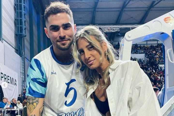 Ο Βασίλης Τολιόπουλος και η Μαρία Χατζηπαρασίδου, περιμένουν το πρώτο τους παιδί