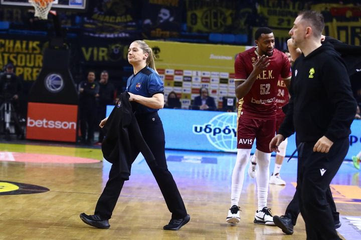 ΑΕΚ Betsson – Παναθηναϊκός AKTOR: Η διακοπή του αγώνα στο 24′