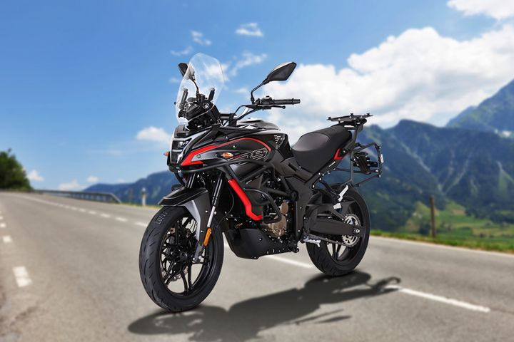 Η Voge 300DS τώρα ακόμα πιο ελκυστική, με εξαιρετική τιμή και δώρο την εργοστασιακή αλουμινένια βαλίτσα