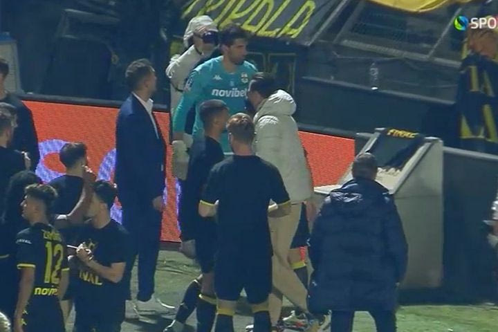 Άρης: Οι παίκτες αφιέρωσαν την πρόκριση στον τελικό του Κυπέλλου Ελλάδας Betsson στον Άλκη Καμπανό