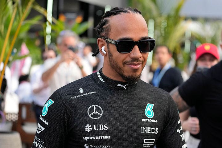 Γλίτωσε την ποινή ο Χάμιλτον για το συμβάν των ελεύθερων δοκιμών της Τζέντα