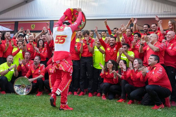 Σάινθ: “Η ζωή καμιά φορά είναι εντελώς τρελή, να βγάλετε όλοι την σκωληκοειδίτιδά σας”