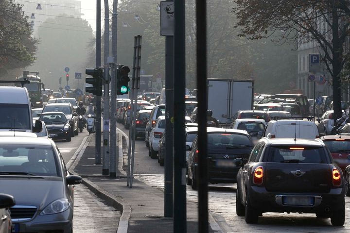Τέλη Κυκλοφορίας: Κίνητρο για την αγορά νέου αυτοκινήτου θα είναι η ακριβότερη συμβίωση με το παλιό