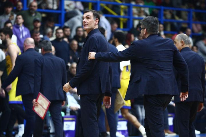 Περιστέρι bwin – Ολυμπιακός: Ο Γιώργος Μπαρτζώκας δεν έκανε τηλεοπτικές δηλώσεις λόγω των υβριστικών συνθημάτων στο γήπεδο