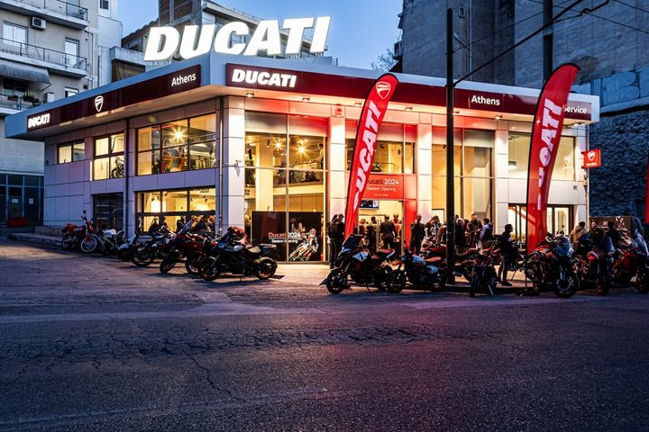 Στο Ducati Athens παρουσιάστηκε η νέα γκάμα μοτοσικλετών, ρούχων και αξεσουάρ της μάρκας