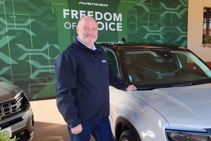 Συνέντευξη Έρικ Λαφόρτζ: “Η Jeep κατασκευάζει μόνο SUV και αυτό θα ισχύει για πάντα”