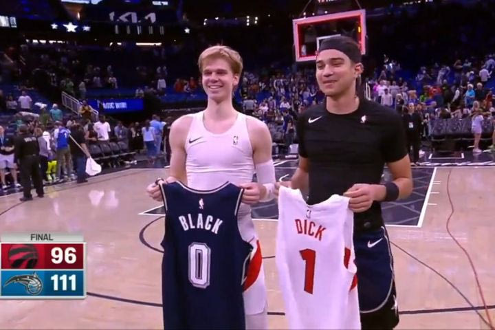 NBA: Μπλακ και Ντικ αντάλλαξαν φανέλα και αυτό… δεν πήγε πολύ καλά