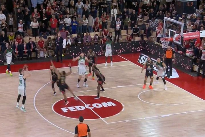Παναθηναϊκός AKTOR: Τα δύο buzzer-beater σε Μονακό και Μπολόνια που φέρνουν το αβαντάζ έδρας