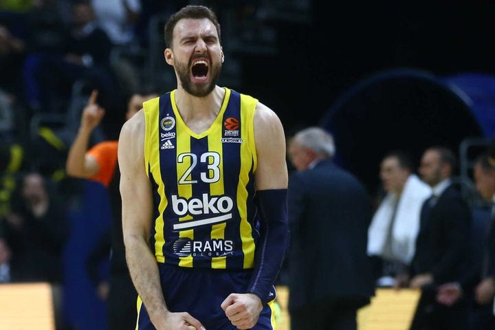 Βίρτους – Φενέρμπαχτσε 82-86: Αλύγιστη και μόνη στην κορυφή της EuroLeague με θρίαμβο στη Μπολόνια