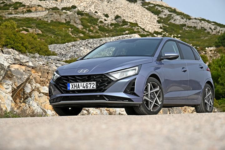 Δοκιμή του ανανεωμένου Hyundai i20 με τον τρικύλινδρο κινητήρα 100 ίππων