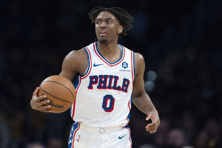 NBA: Οι Σίξερς έκαναν “τρελή” ανατροπή και νίκησαν στην παράταση τους Γουίζαρντς με σούπερ Μάξι