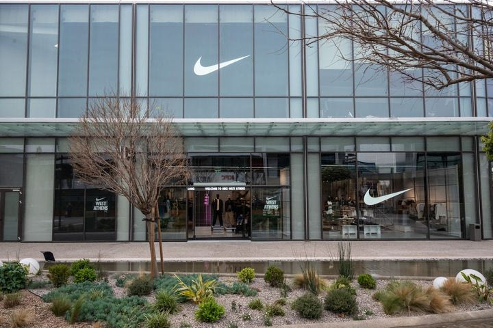 Το ολοκαίνουριο κατάστημα Nike West Athens άνοιξε τις πόρτες του και σε περιμένει για την απόλυτη εμπειρία αγορών