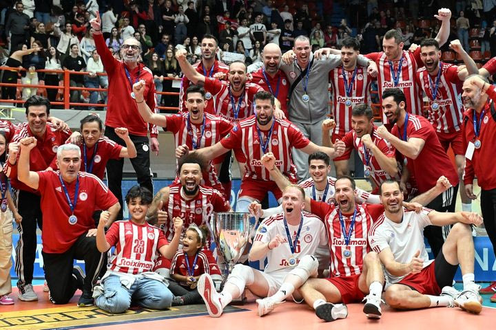 Μίλωνας – Ολυμπιακός 2-3: Οι ατσάλινοι ερυθρόλευκοι νίκησαν τους εξαιρετικούς Νεοσμυρνιώτες σε συγκλονιστικό τελικό και κατέκτησαν το Κύπελλο