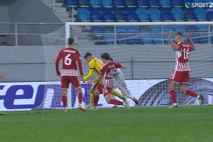 Με πέναλτι ο Ζάχαβι μείωσε σε 1-3 για τη Μακάμπι Τελ Αβίβ
