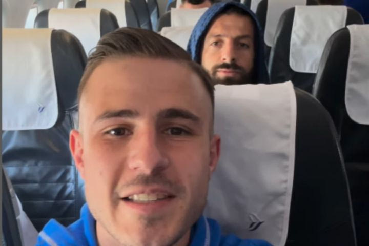 Το μήνυμα του Πέλκα και το video bombing του Σιώπη: “Τα λέμε την Τρίτη στις 19:00”