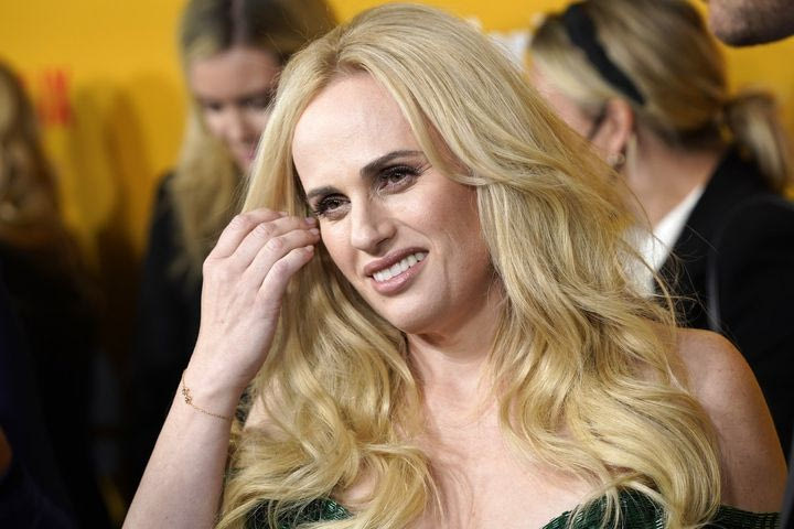 Rebel Wilson: Αποκάλυψε ότι ο Sasha Baron Cohen είναι «τεράστιος μαλ@@@@» που απαίτησε να του βάλει δάχτυλο