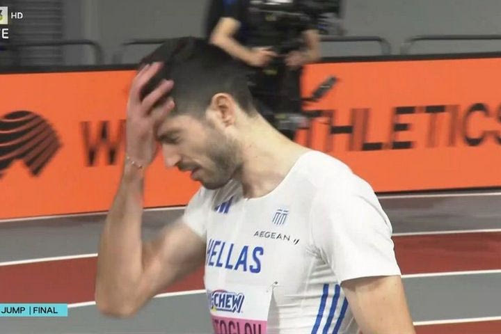 Τεντόγλου: Η αντίδρασή του στο δεύτερο άλμα του, τα έβαλε με τον εαυτό του