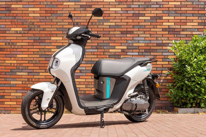 To ηλεκτρικό scooter Yamaha NEO’s σε νέα τιμή και με δώρο τη δεύτερη μπαταρία