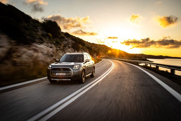 Πρώτη επαφή με το νέο SUV της ελληνικής αγοράς, το MINI Countryman 3ης γενιάς στη βασική έκδοση των 170 ίππων