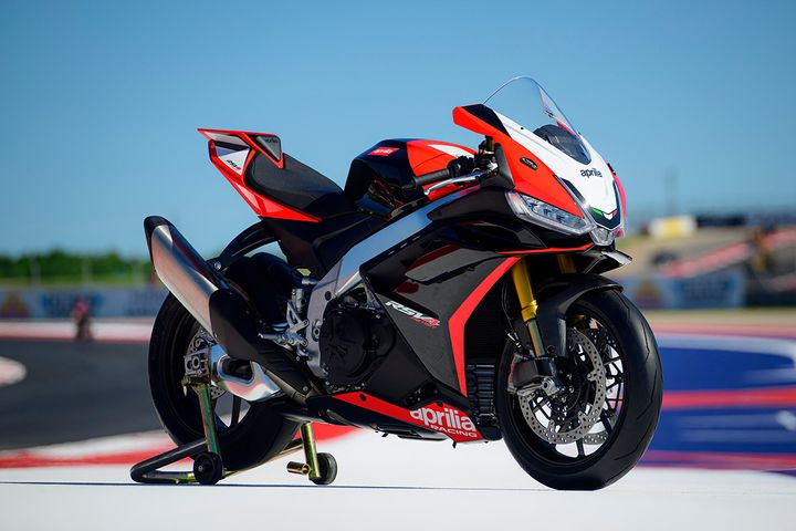 Πρεμιέρα για τις επετειακές Aprilia RSV4 Factory και Tuono V4 Factory SE-09 SBK