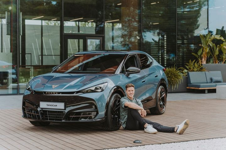 Ο Τερ Στέγκεν της Barcelona για άλλα τρία χρόνια θα οδηγεί Cupra