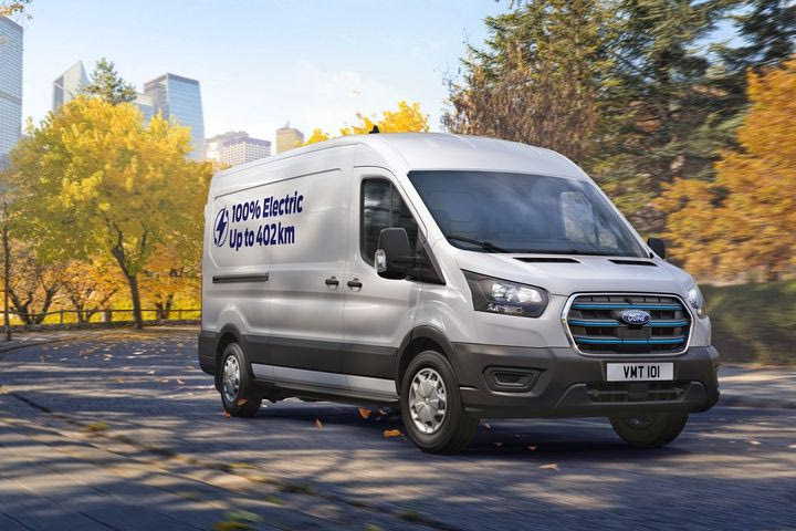 To Ford E-Transit τώρα με ακόμα περισσότερη αυτονομία και πιο γρήγορη φόρτιση