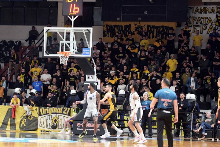 Η ΔΕΑΒ απέρριψε την αίτηση της ΑΕΚ Betsson για ανάκληση της ποινής δύο αγωνιστικών κεκλεισμένων των θυρών