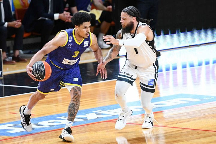 Απόλλωνας – Λαύριο 66-104: Πέρασε με περίπατο από την Πάτρα και έκλεισε με χαμόγελα τη φετινή Stoiximan Basket League