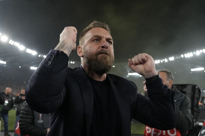 Ρόμα: Ο Ντε Ρόσι μένει στον πάγκο των Ρωμαίων για τα επόμενα χρόνια