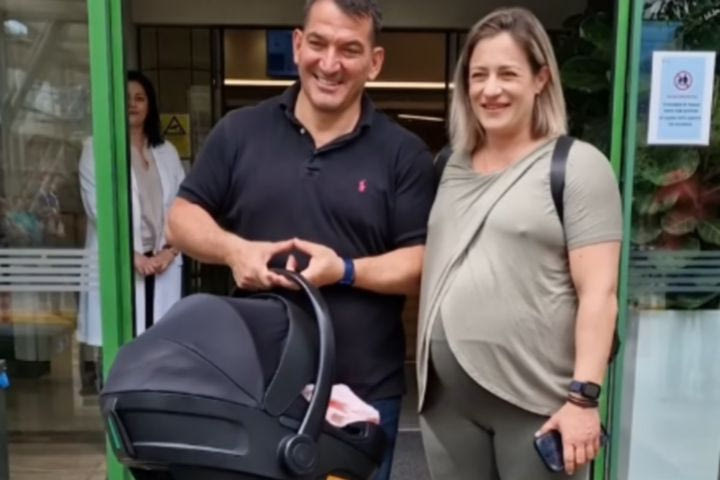 Πύρρος Δήμας: Ο λόγος που δεν μπήκε στον τοκετό και το συμβολικό όνομα που θα δώσει στην κόρη του