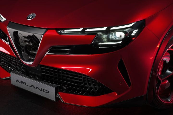 Παρουσιάστηκε μόλις ως “Milano”, αλλά τελικά η Alfa Romeo θα πει αλλιώς το νέο B-SUV μοντέλο της