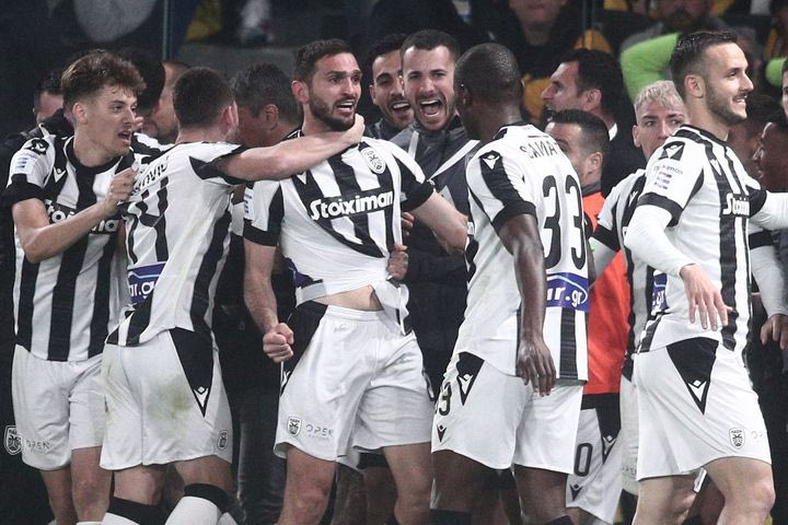 ΑΕΚ – ΠΑΟΚ 2-2: Όρθιος στην OPAP Arena ο Δικέφαλος, έμεινε πρώτος με χρυσό γκολ του Οζντόεφ στο 89′