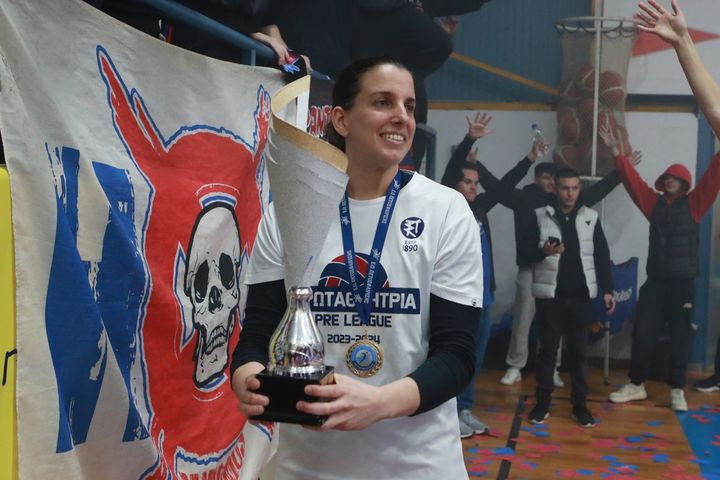 Η Ιωάννα Καρέλια για 6η χρονιά στον Πανιώνιο