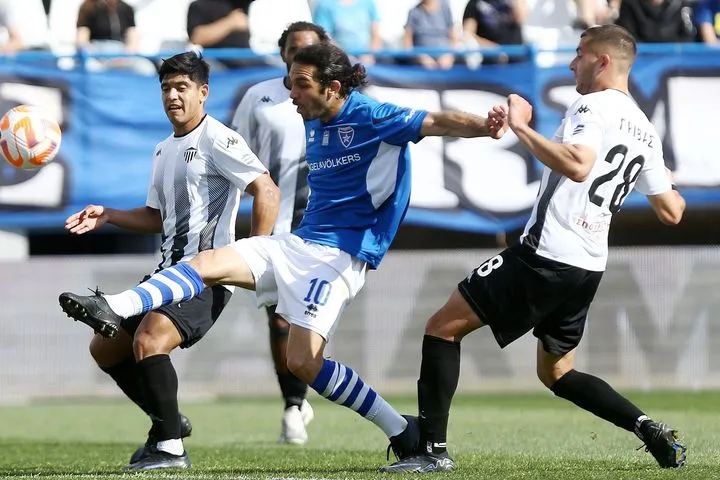 Super League 2 – Β’ όμιλος: Λευκή ισοπαλία στο Ιωνικός – Καλαμάτα, ο Γιούχτας πήρε τρίποντο παραμονής κόντρα στον Ολυμπιακό Β’