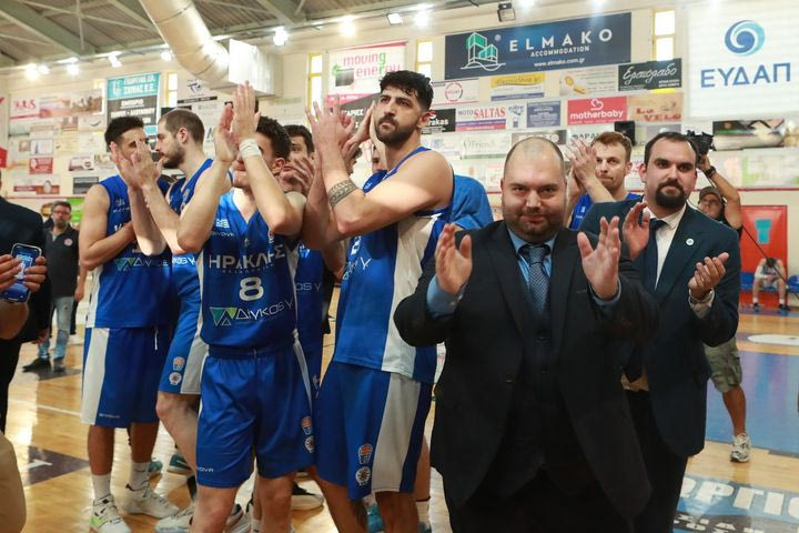 Elite League: Ο 18χρονος Σπρίντζιος κράτησε ζωντανό τον Ηρακλή με τρίποντο στα 2.9″, εύκολα το 3-0 ο Μίλωνας