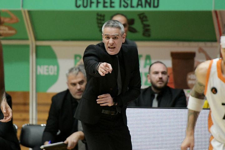 Αινιγματική δήλωση Καστρίτη: “Τον λόγο που ο Άρης ήταν αγνώριστος στο β’ μέρος, θα ήθελα να τον κρατήσω για τον εαυτό μου”