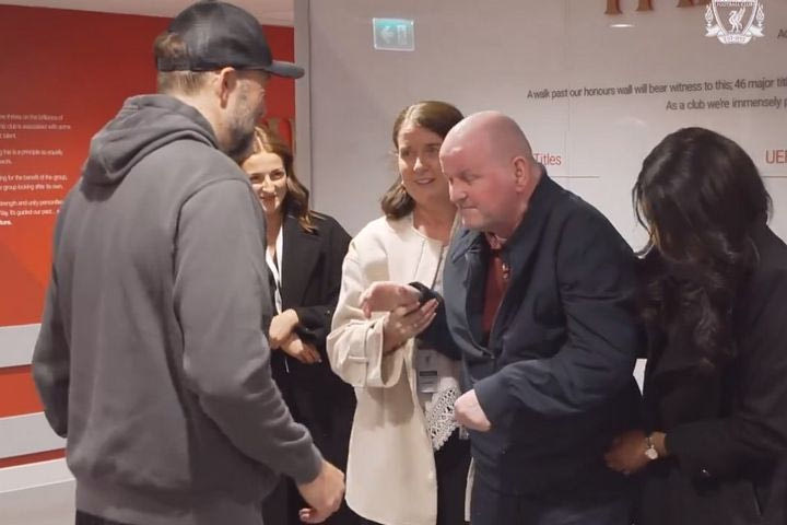 Λίβερπουλ: Το ιδιαίτερο ραντεβού του Κλοπ με τον Σον Κοξ στα αποδυτήρια του Άνφιλντ