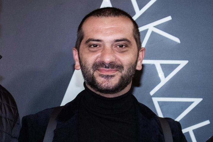 Λεωνίδας Κουτσόπουλος: Η πιο τρυφερή αγκαλιά με τον γιο του στο γήπεδο