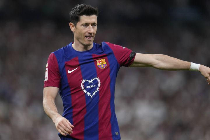 Μπαρτσελόνα: Ο Λεβαντόβσκι θέλησε να βοηθήσει την ομάδα με το Financial Fair Play προσφέροντας οικονομική βοήθεια