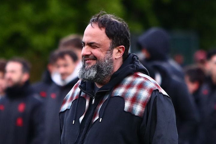 Ολυμπιακός: Το χαμόγελο ευτυχίας του Βαγγέλη Μαρινάκη μετά την ιστορική κατάκτηση του Κυπέλλου Ευρώπης